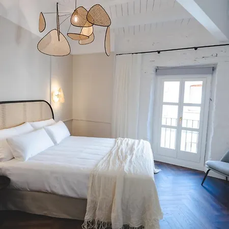 Ora Priorat, A Member Of Design *