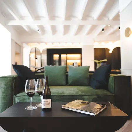 Ora Priorat, A Member Of Design