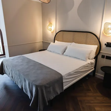 Ora Priorat, A Member Of Design *